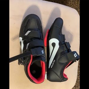 Women’s size 8 Peloton bike shoes